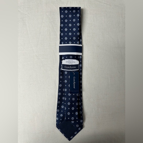 Club Room tie - Picture 2 of 4